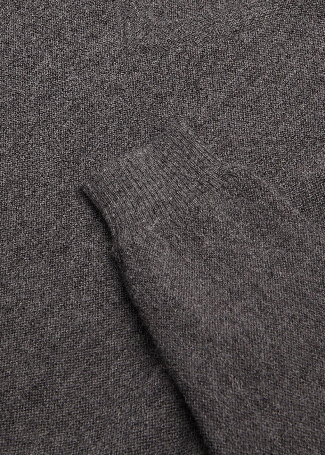 Classic Alpaca Links V-Neck Sweater