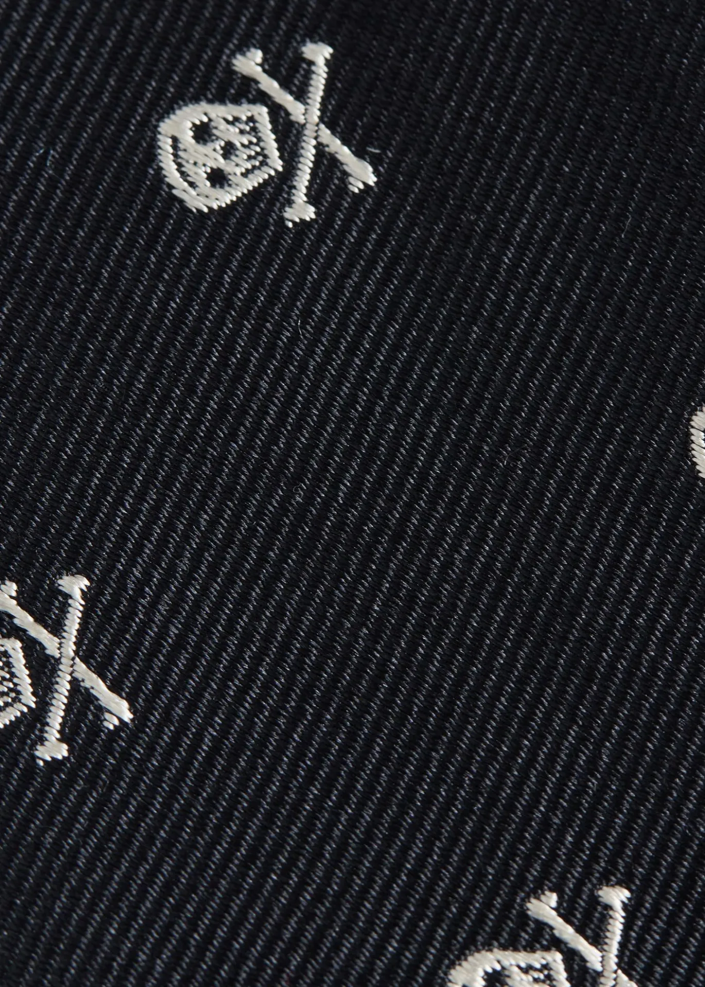 Woven Silk Skull & Bone Bow Tie